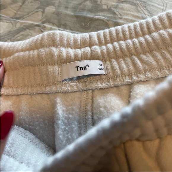 Aritzia TNA Sweatpants - Picture 6 of 6